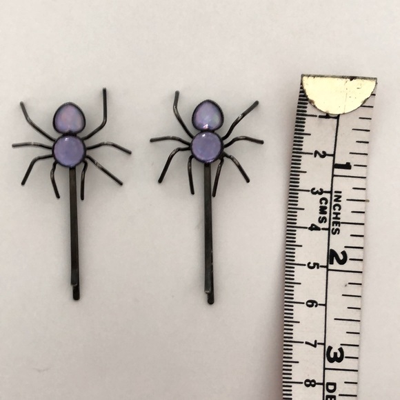 Spider 2 Light Purple Crystals Hair Pins on Metal Excellent Condition - Picture 2 of 5